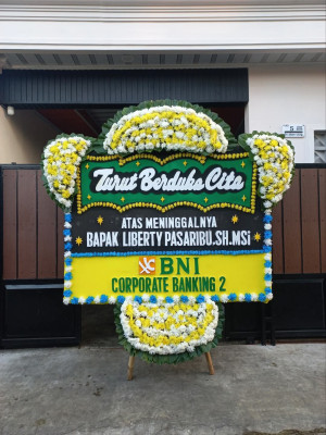 Papan Bunga Duka di Tanjung Menang